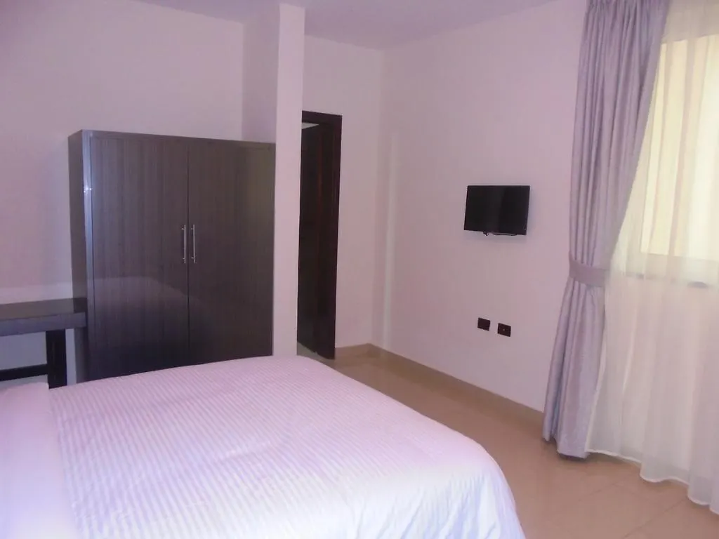 Zergaw Guest House Аддис-Абеба 2*,